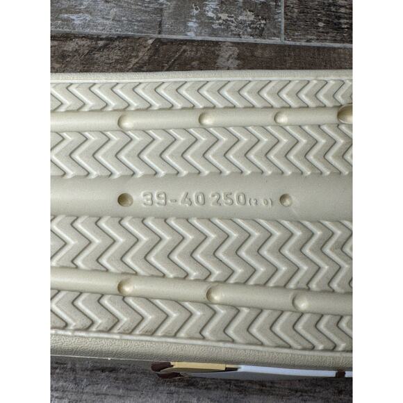 Shiba Inu Pillow Slides.  Size 39 Size 40 EU.  Women's 9, Men's 7. - Picture 7 of 7